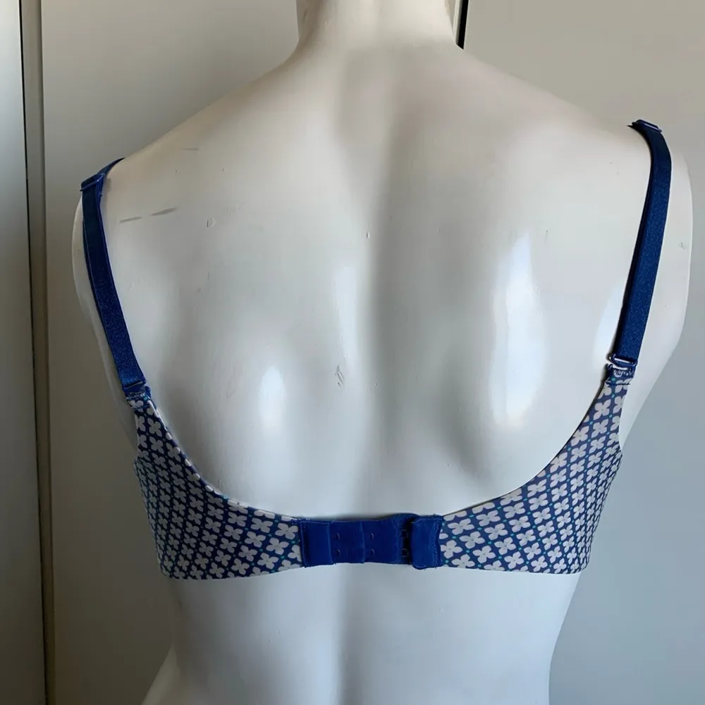 Victoria’s Secret 34D push-up underwire bra floral blue/white - Image 6