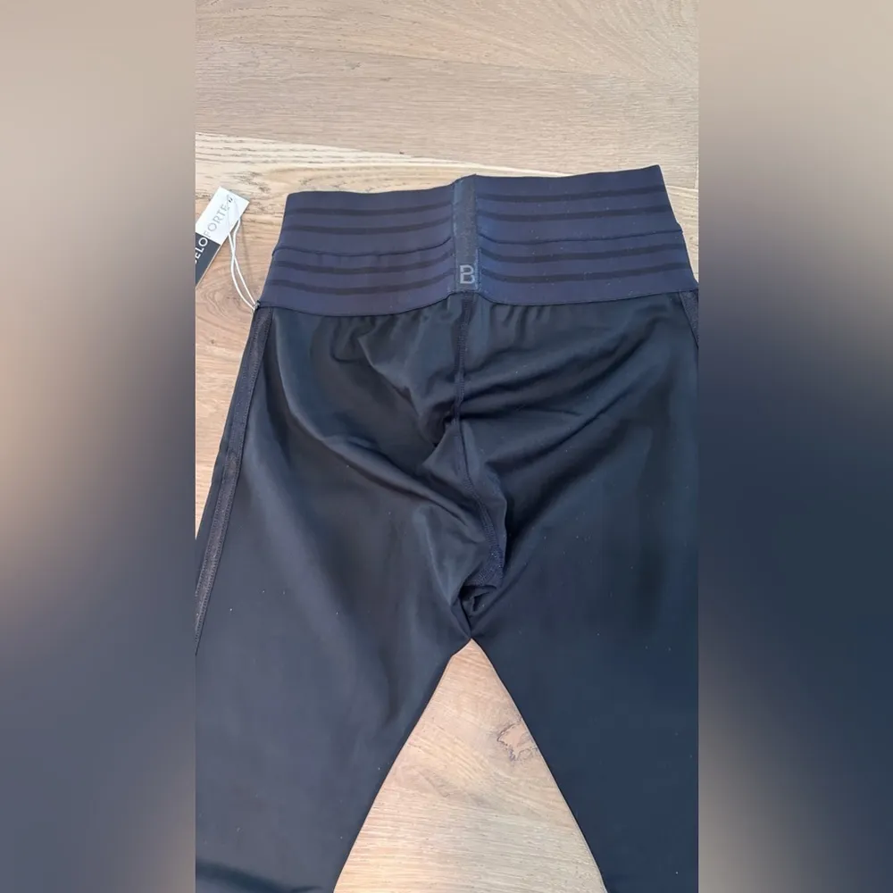 Beloforte Stella Legging black size small NWT - Image 3