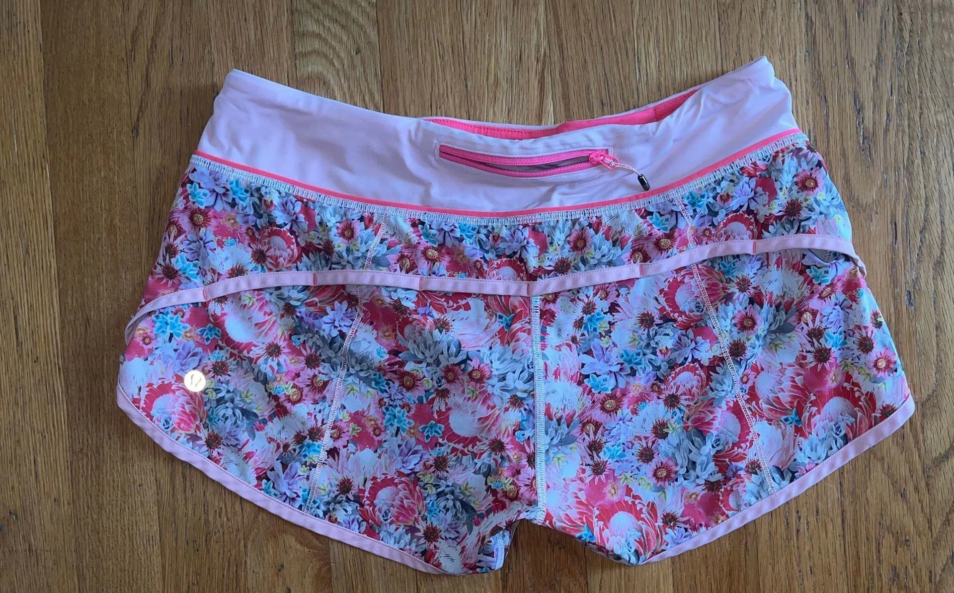 Lululemon Speed Up Shorts - Image 2