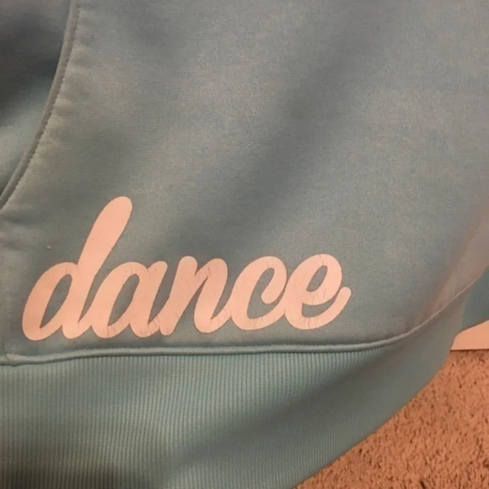 Under Armour Women’s size medium dance sweatshirt - Image 4