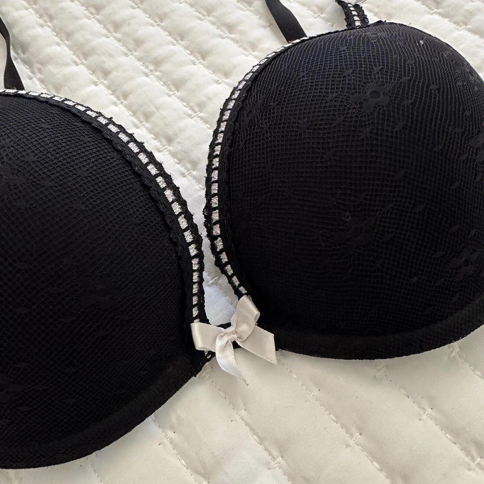 Betsey Johnson  Lined Bra 34C Underwire Black Lace & Mesh With White Ribbon - Image 5