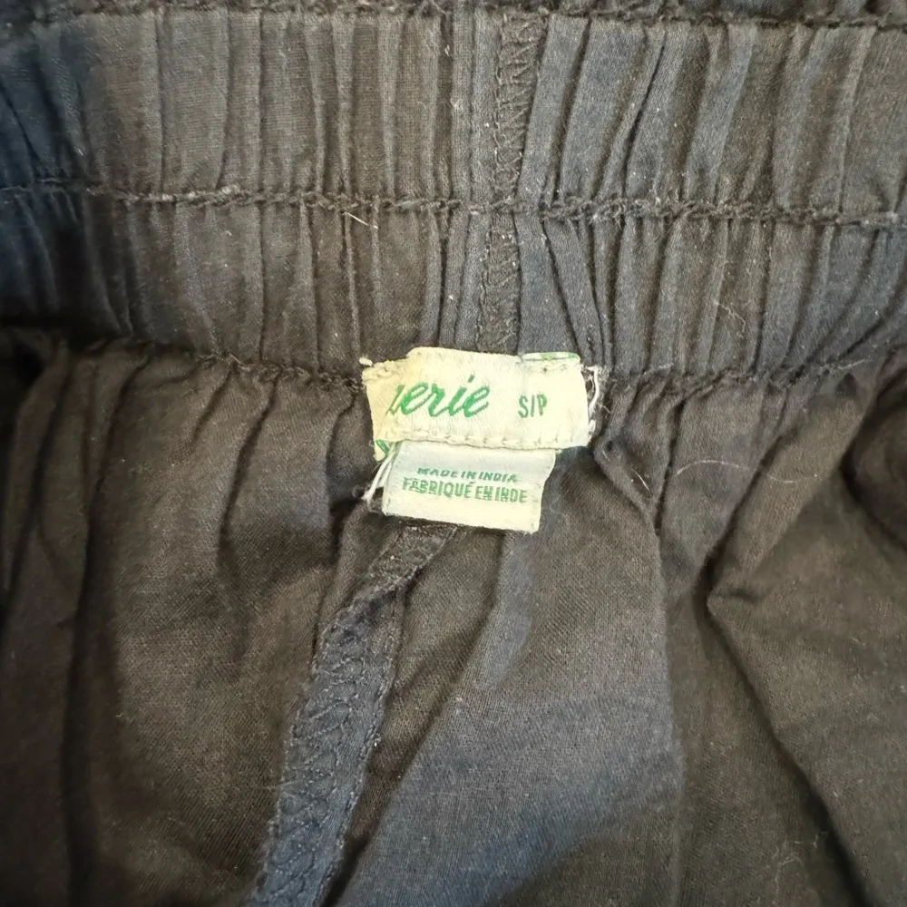 Black ruffle Aerie mini skirt - Image 2