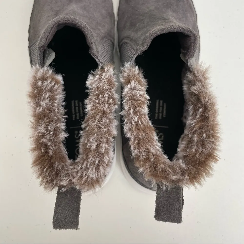 TOMS Sneaker Bryce High Top Slip-On Bootie Suede Leather Fur Trim Comfort Grey - Image 4