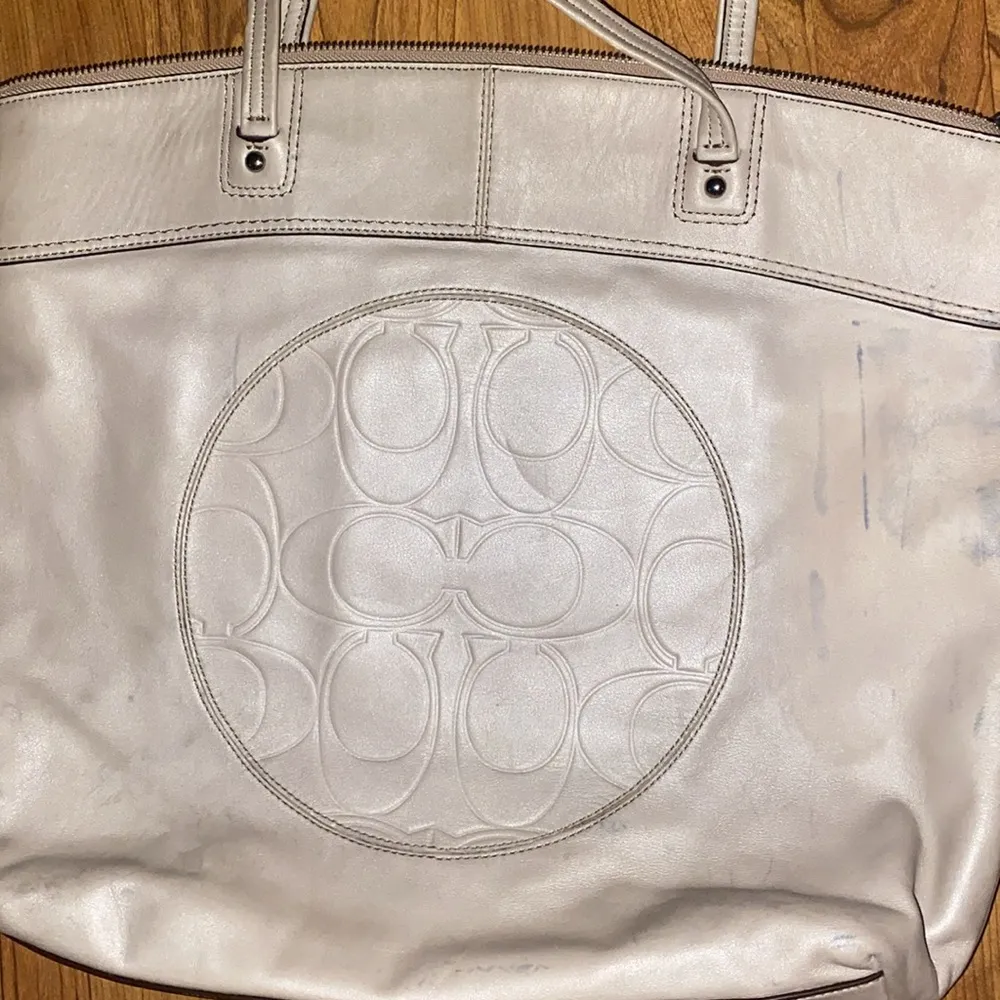 Coach  Laura Tote 😘 - Image 2