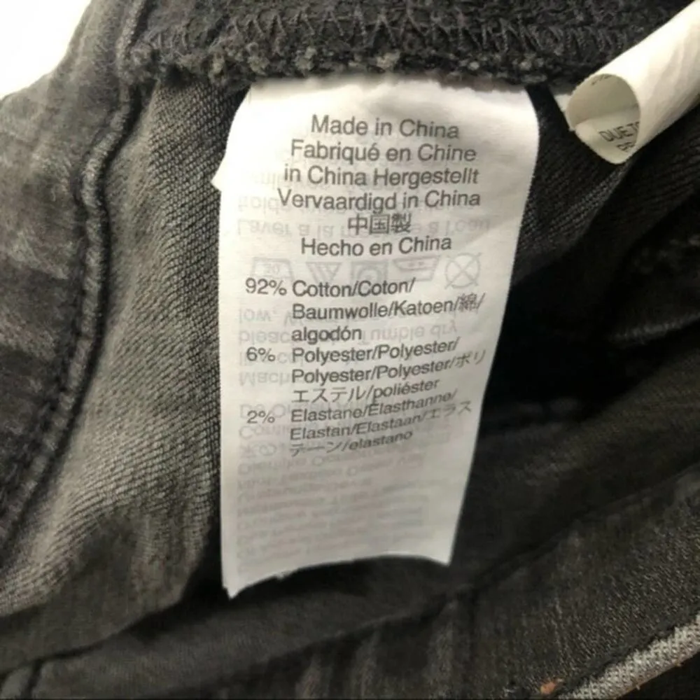 Madewell 9” Mid-Rise Raw Hem Skinny Jeans in Black Sea - Image 6