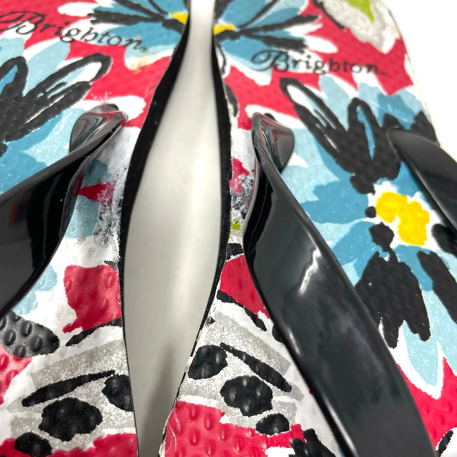 Brighton Black Red Blue Floral Flip Flops Sandals Classic Silver Heart Womens 6 - Image 8