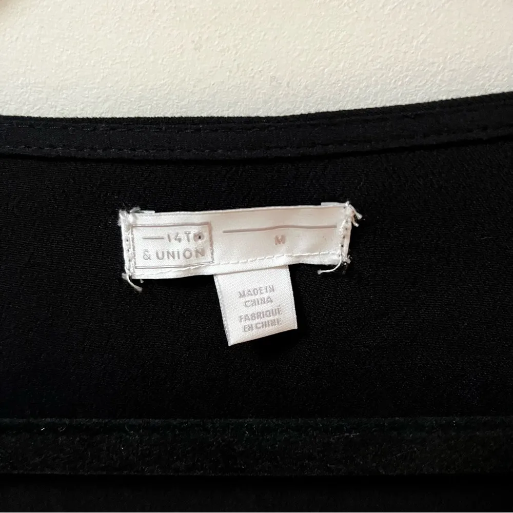 14th & Union Black Short sleeve Top with Front Tie Feature-Size Medium- NWT - Image 4