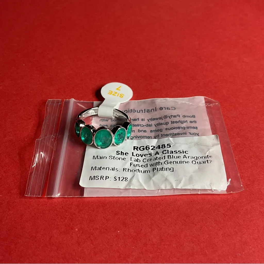 Bomb Party RG62485 “She Loves A Classic” LC Aragonite on Rhodium Size 7 Ring NWT Silver - Image 5