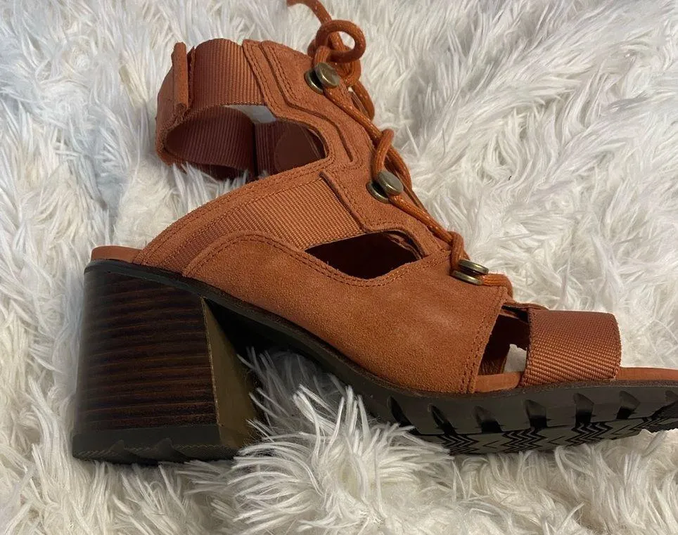 NWB Sorel nadia lace heels - Image 5