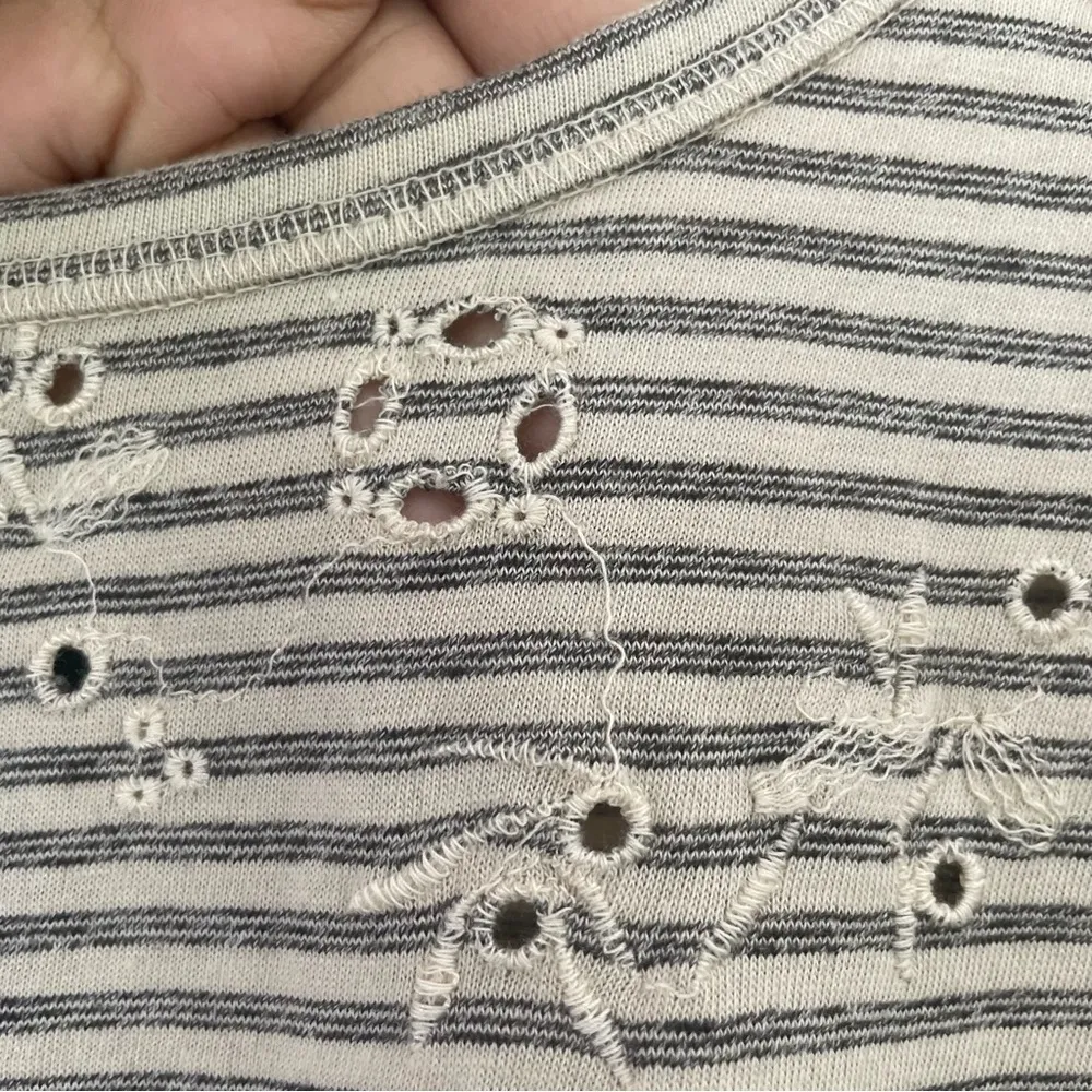 Lucky Brand NWT Eyelet Striped Basic T-Shirt, Beige Size M - Image 8