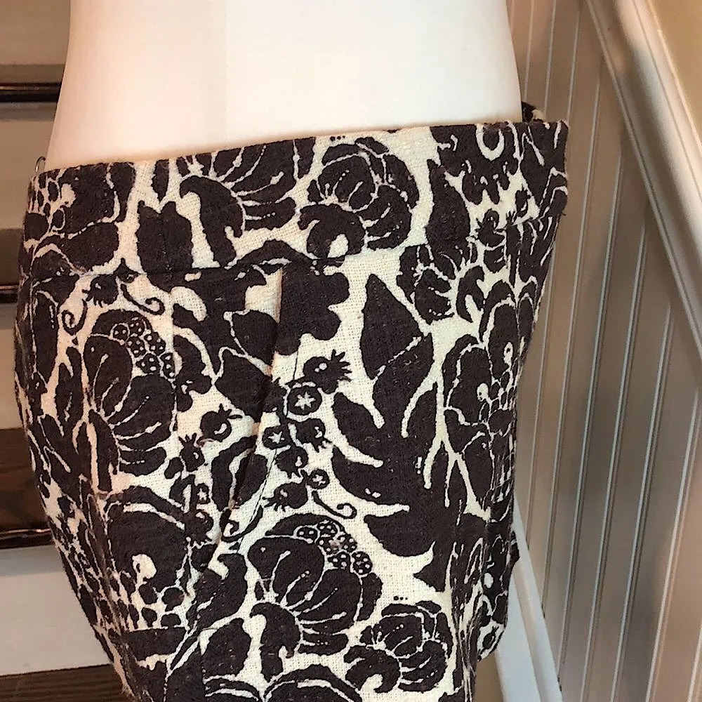 TRINA TURK Ivory Brown Tapestry Like Floral Dress Shorts Sz 12 - Image 2