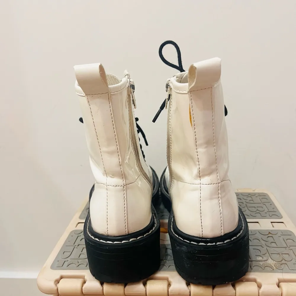 Forever 21 white combat boots Martan style size 6 - Image 9
