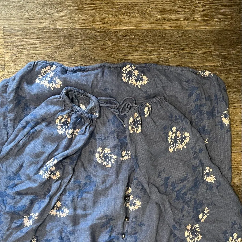 Lucky Brand Blue and White Floral Blouse Large - Image 8