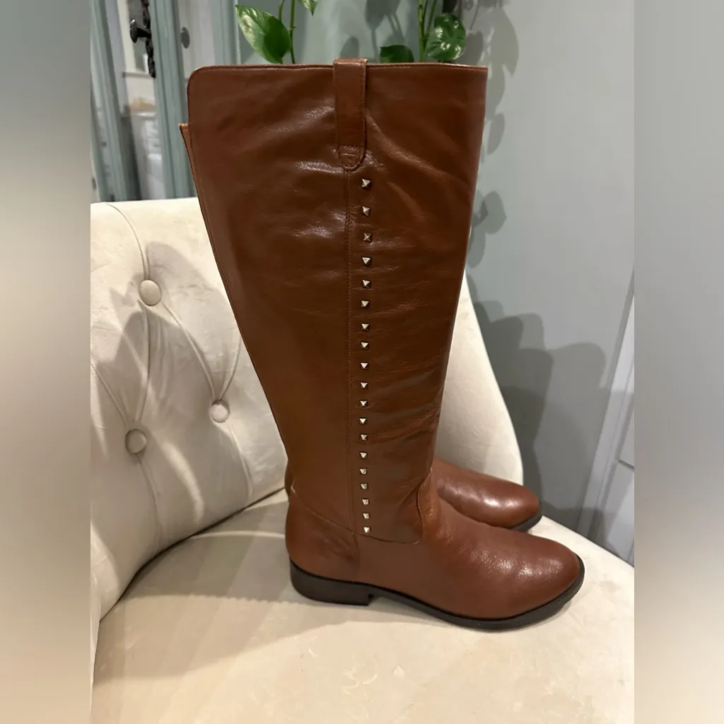 Mark Fisher Secrit studded zippered wide calf leather boots Color Cognac Size 9 - Image 4