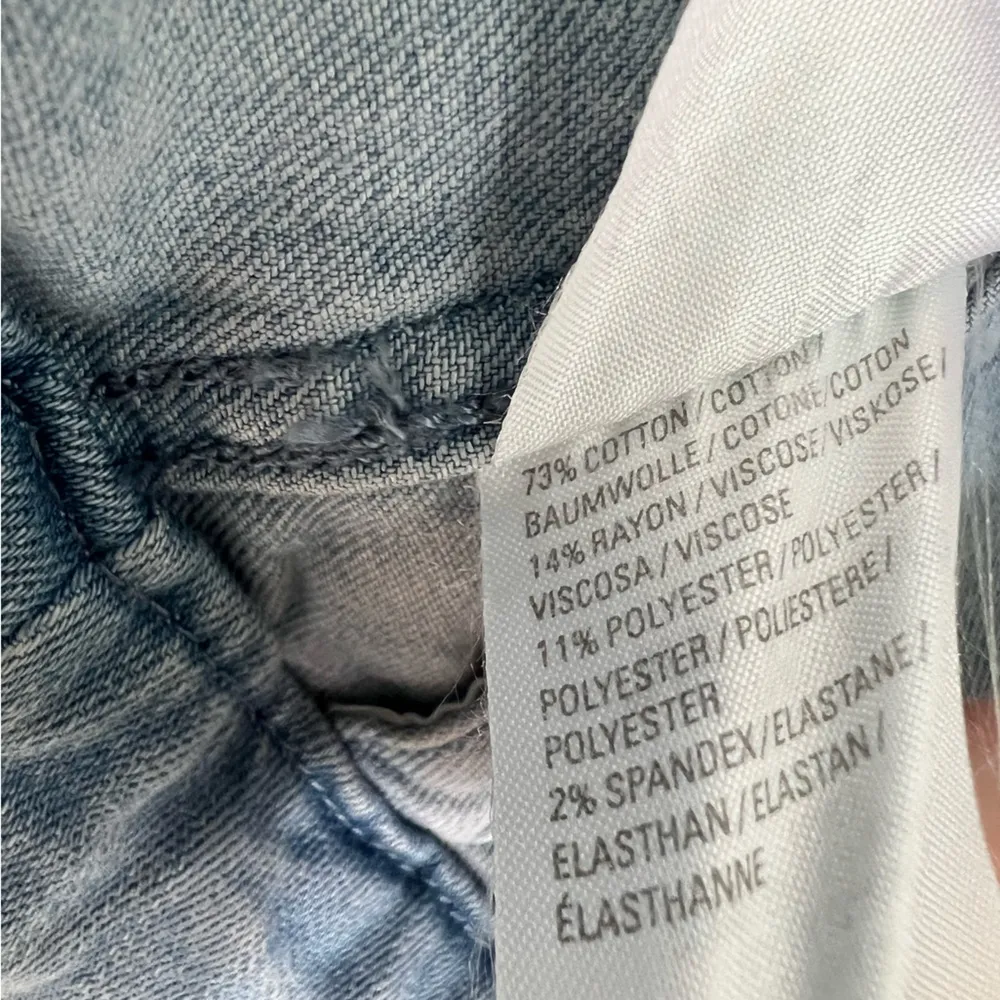 H By Halston Stretch Denim Zip Front Jean Jacket -Size 4 - Light Indigo NWOT - Image 7