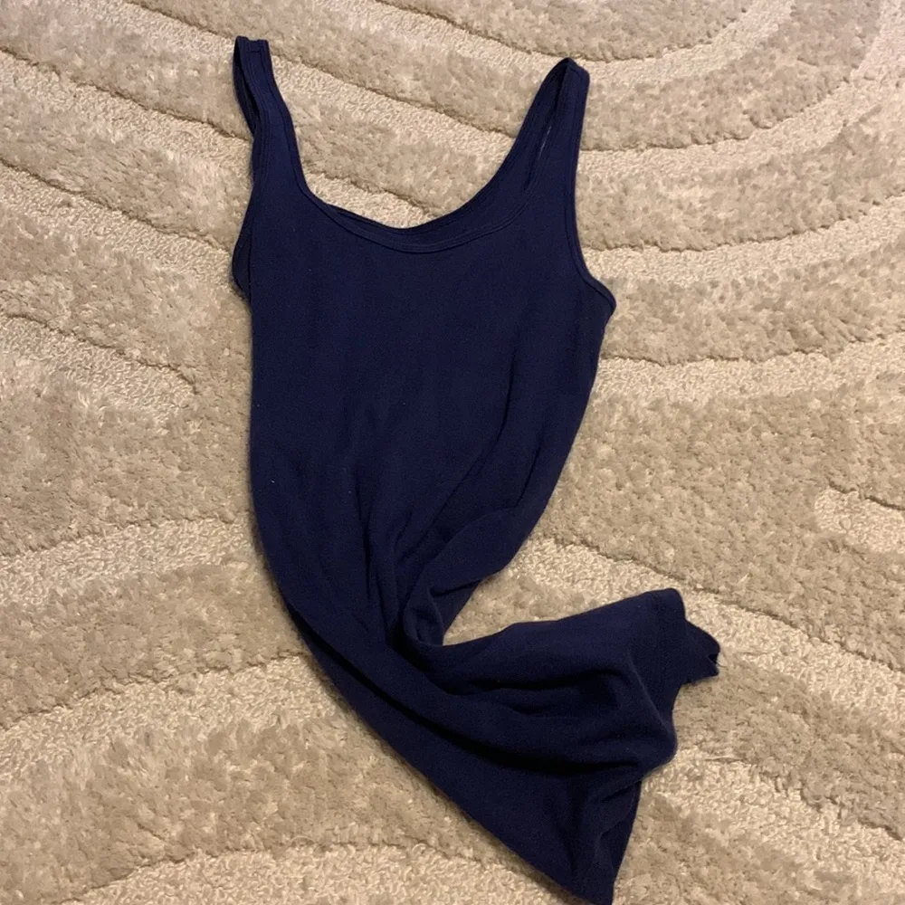 Old Navy Tami Fitted Tank Top - Image 4