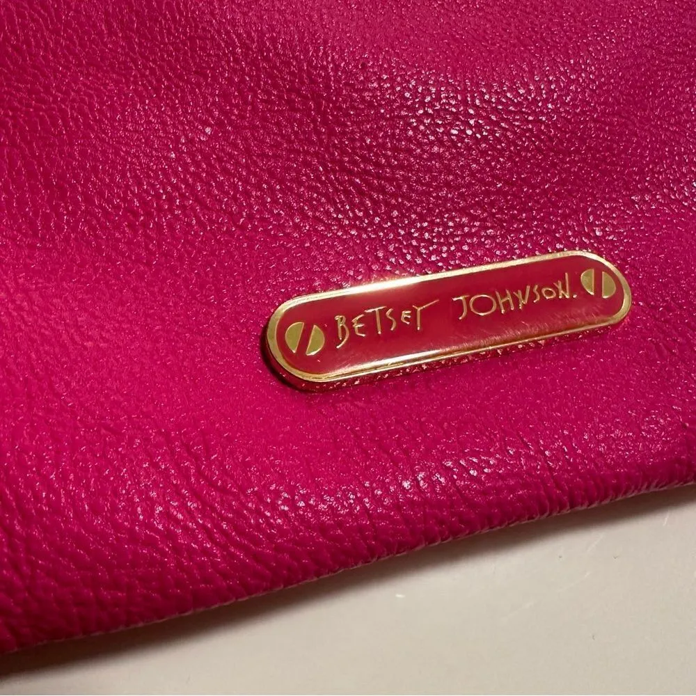 Betsey Johnson  Hot Pink Bow Tie Crossbody Purse With Chain Strap - Image 6