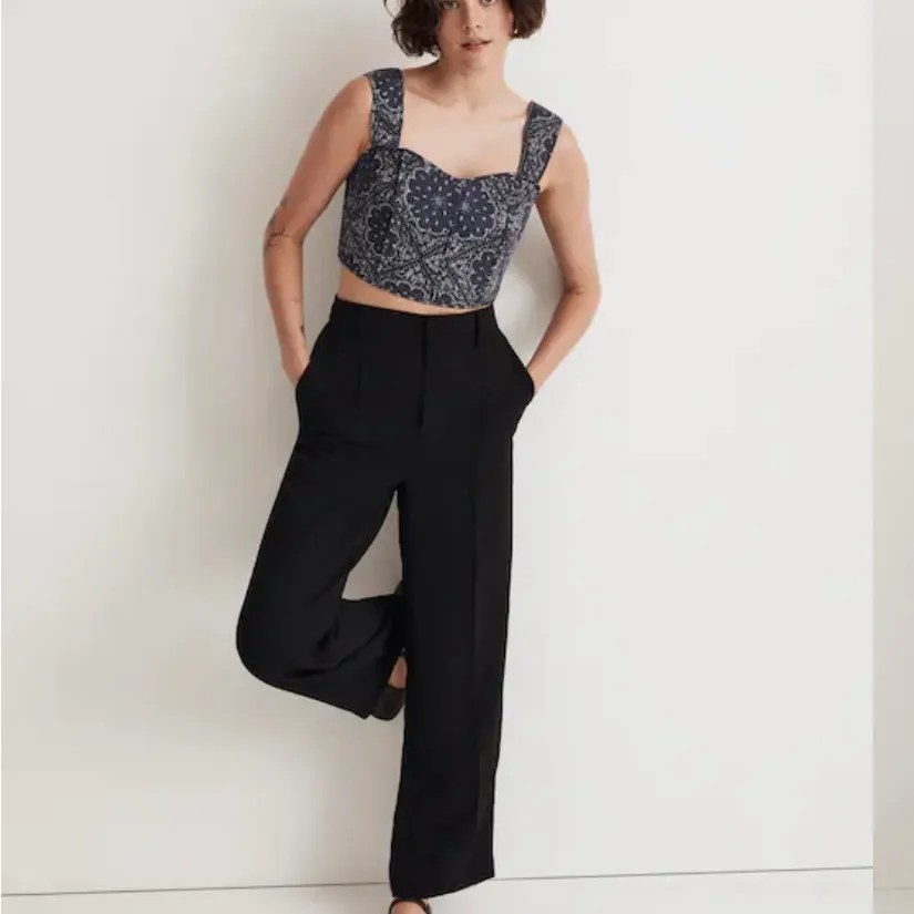 Madewell Quilted Sweetheart Crop Top Blue bandana print. 
Coastal Boho Western - Image 3