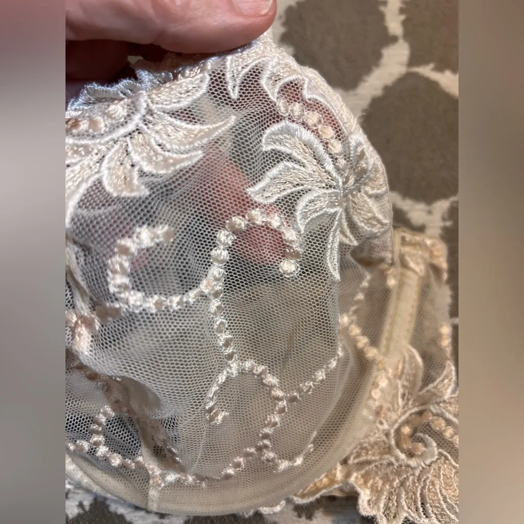 Soma Cream Lace Bra Intimates Size undefined - Image 3