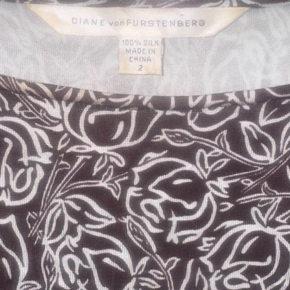 vintage Diane von Furstenberg Brown Floral Silk Dress Women's Size S - Image 7