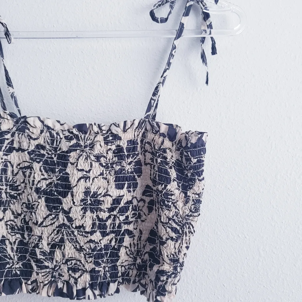 American Eagle Rushed Floral Bohemian Cropped Top Blouse - Image 6