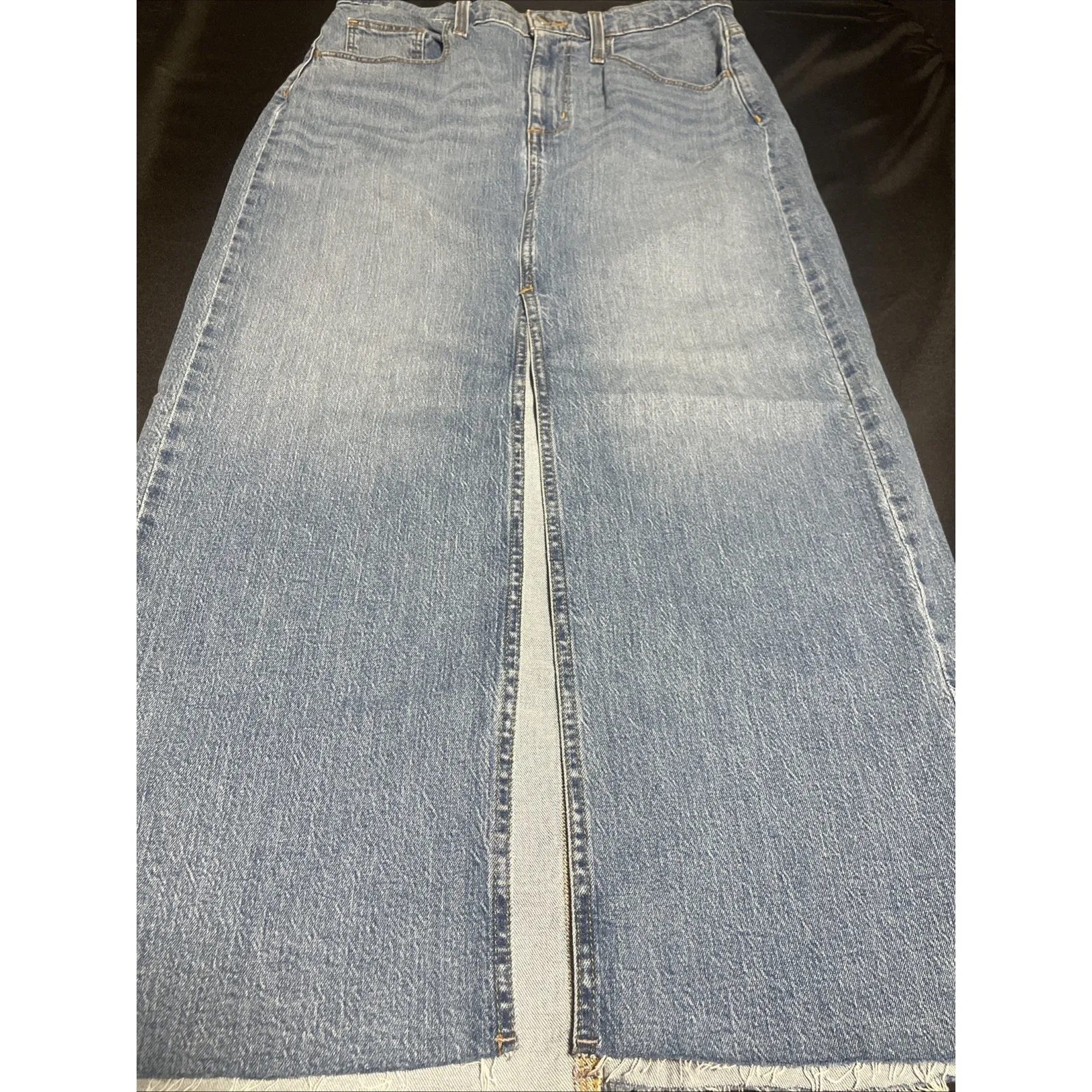 Universal Trends Thread Light Wash Denim Maxi Skirt Size 8 - Image 2