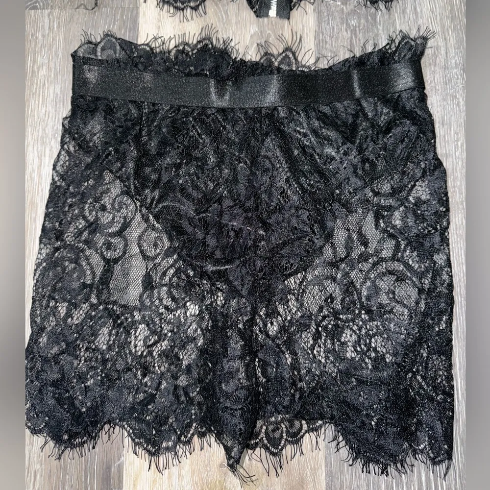 Black Lace Lingerie Set - Image 4