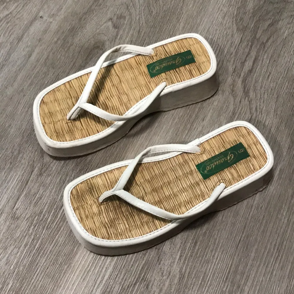 Grandco Straw Platform Flip Flops Sandals Size 6 - Image 2