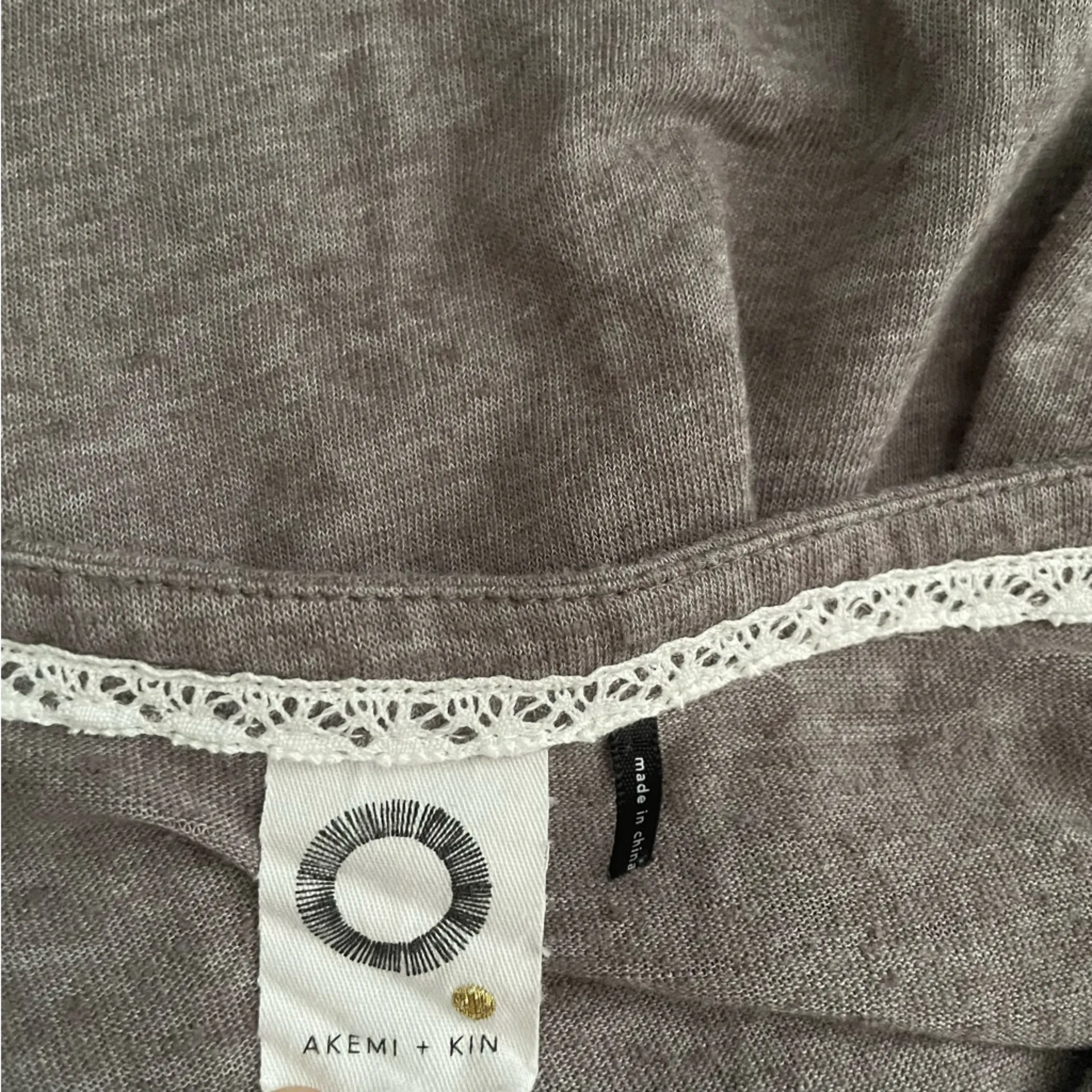 Anthropologie Akemi + Kin Fauna Jungle Cats Linen Blend Henley Top - Image 4