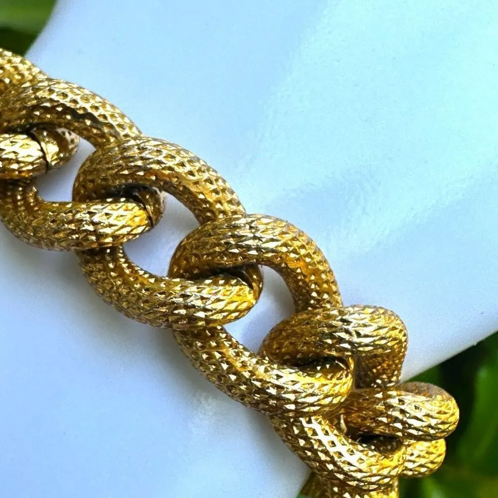 Anne Klein gold tone textured link toggle clasp bracelet - Image 4