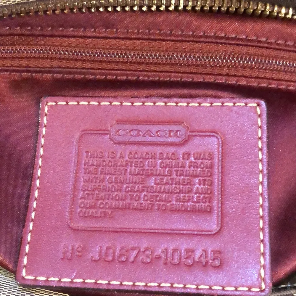 COACH Hampton Signature Logo Canvas Red Leather Shoulder Bag Rare - Image 15
