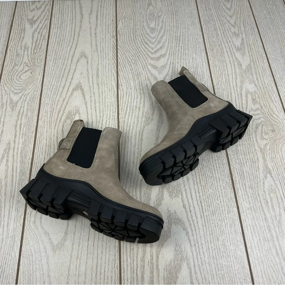 GUESS Women's Hensly Lug Sole Side Gore Chelsea Booties 6.5M Light Brown $99 - Image 4