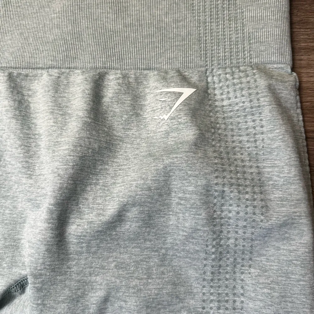 Gymshark Leggings in a size Medium - Image 2