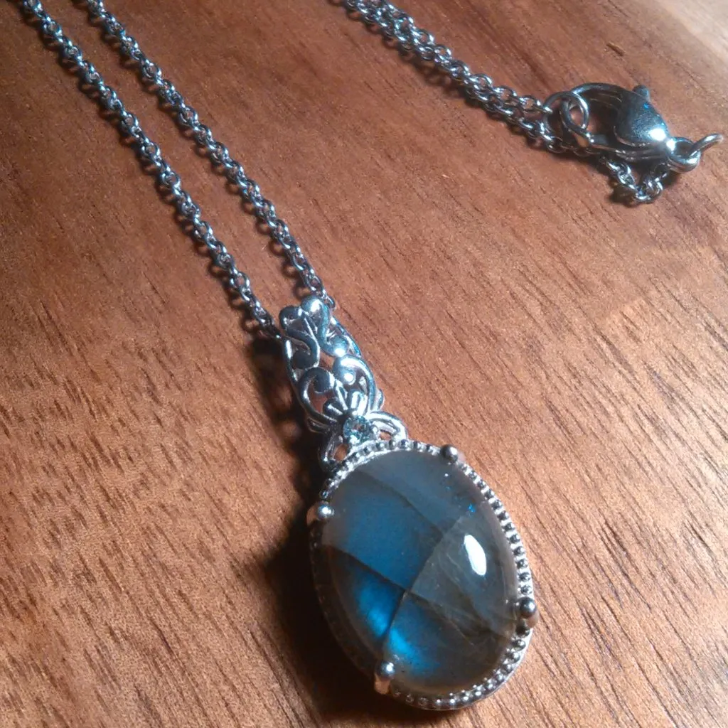 Malagasy Labradorite and Blue Topaz Platinum Bond Pendant Stainless Steel Chain - Image 4