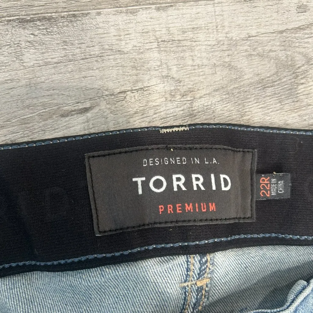 Torrid Premium Bombshell Skinny Distressed Blue Jeans Light Wash R28 - Image 4