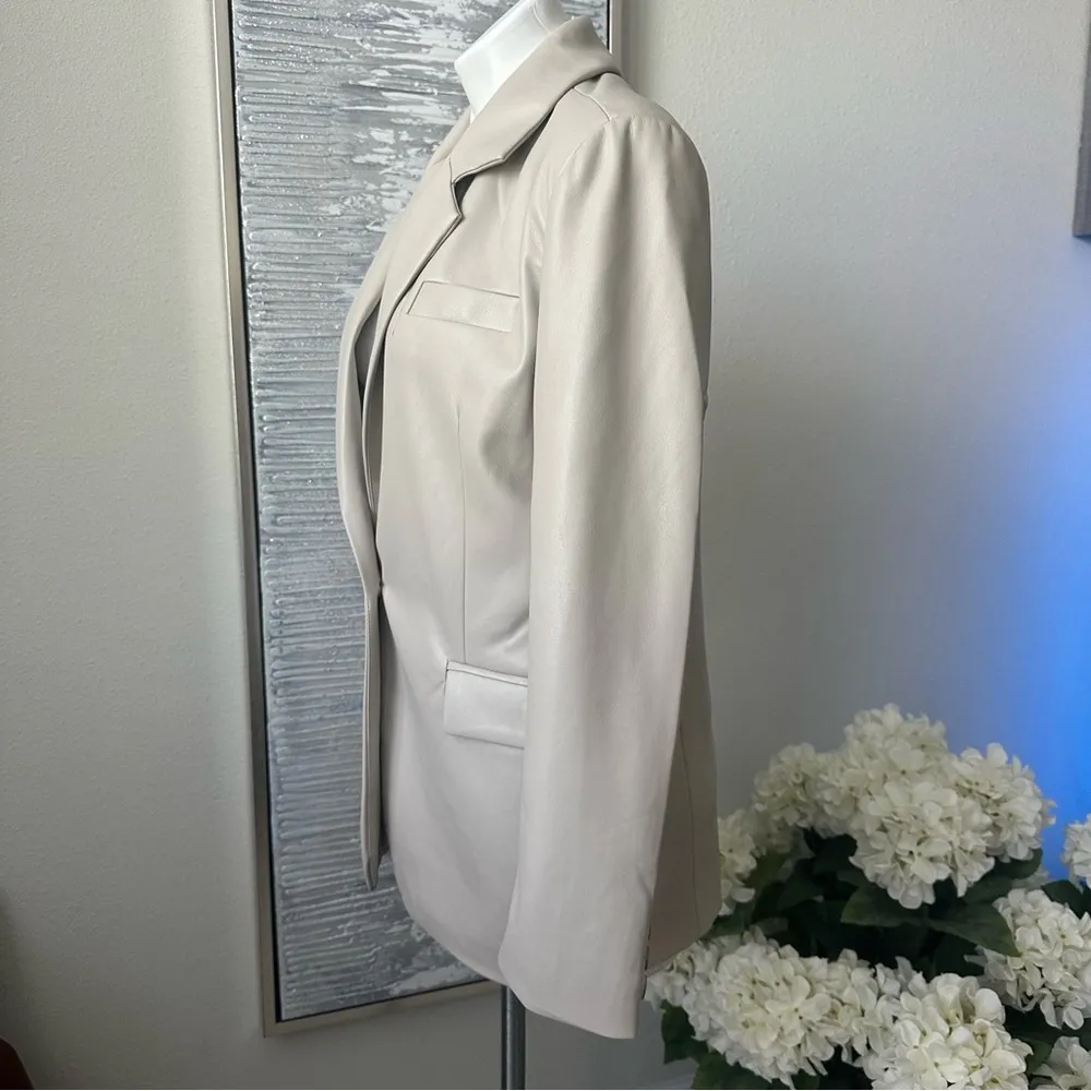 BLANKNYC Faux Leather Cream Blazer Size S - Image 6