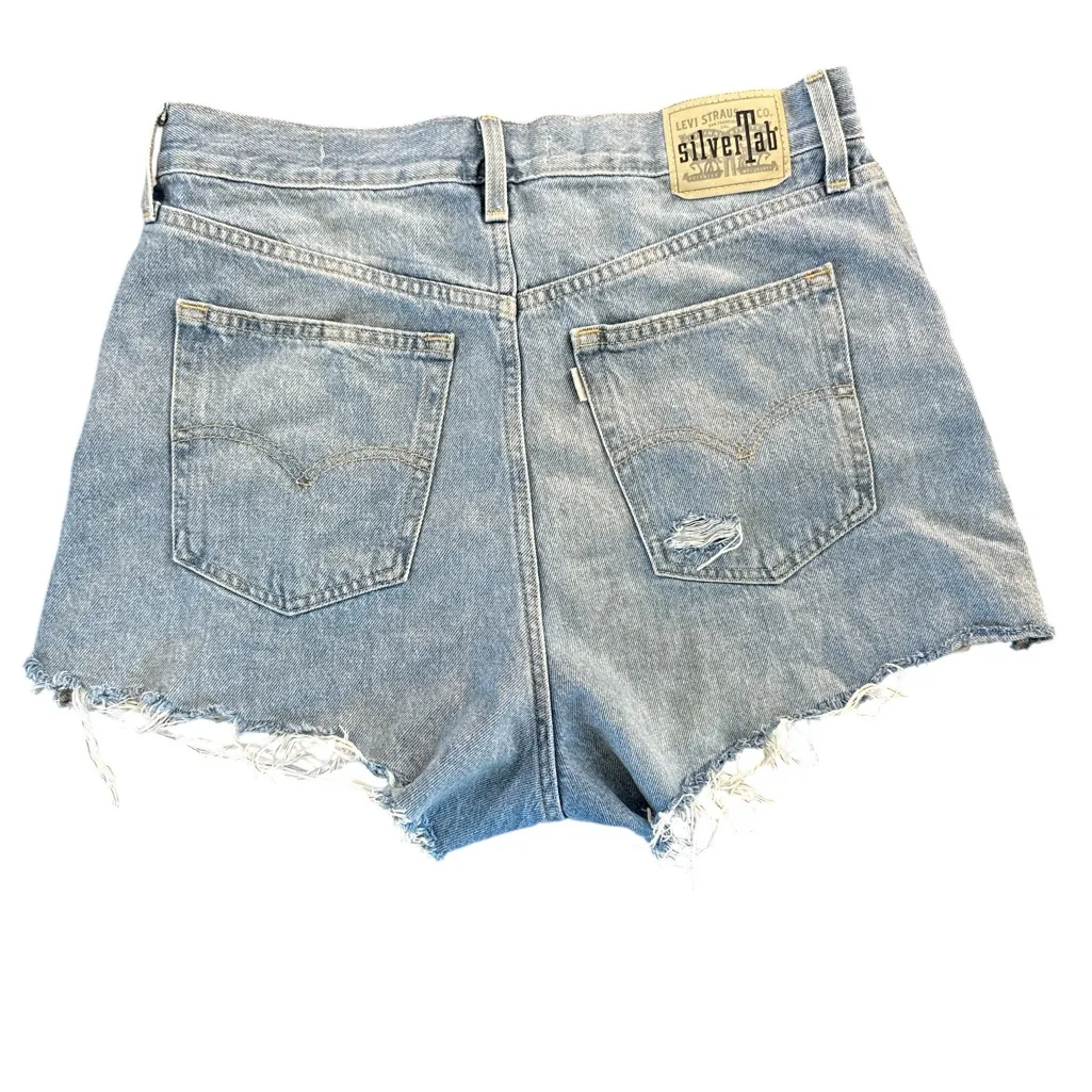 Levi's Silver Tab Women's Distressed Jean Shorts -‎ Light Blue - Image 2