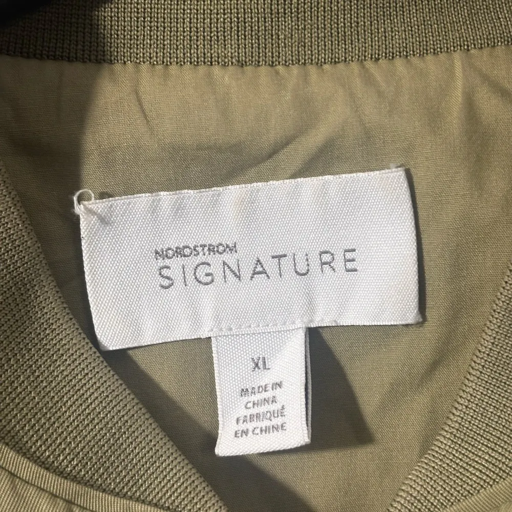 Nordstom Signature Khaki Olive Bomber Belted Quilted EUC 💯 cotton size XL - Image 4