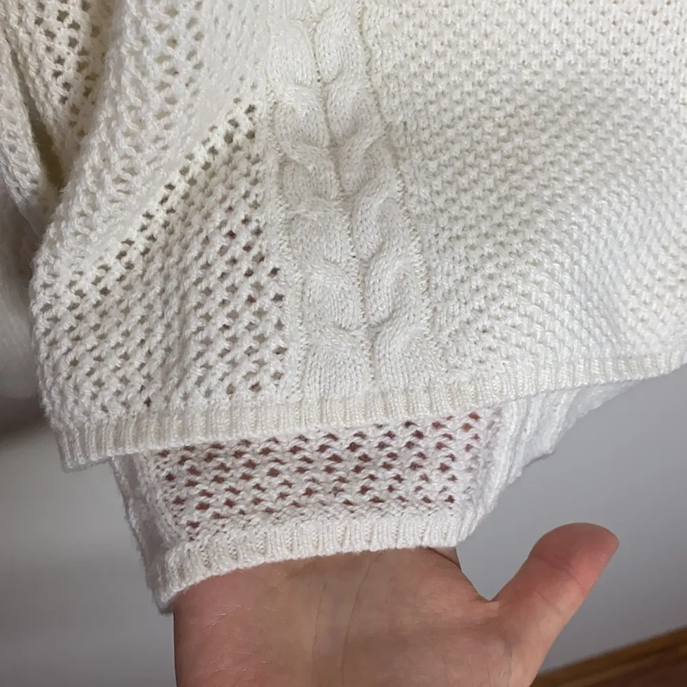 American Eagle Outfitters white cable knit sweater size S - Image 87