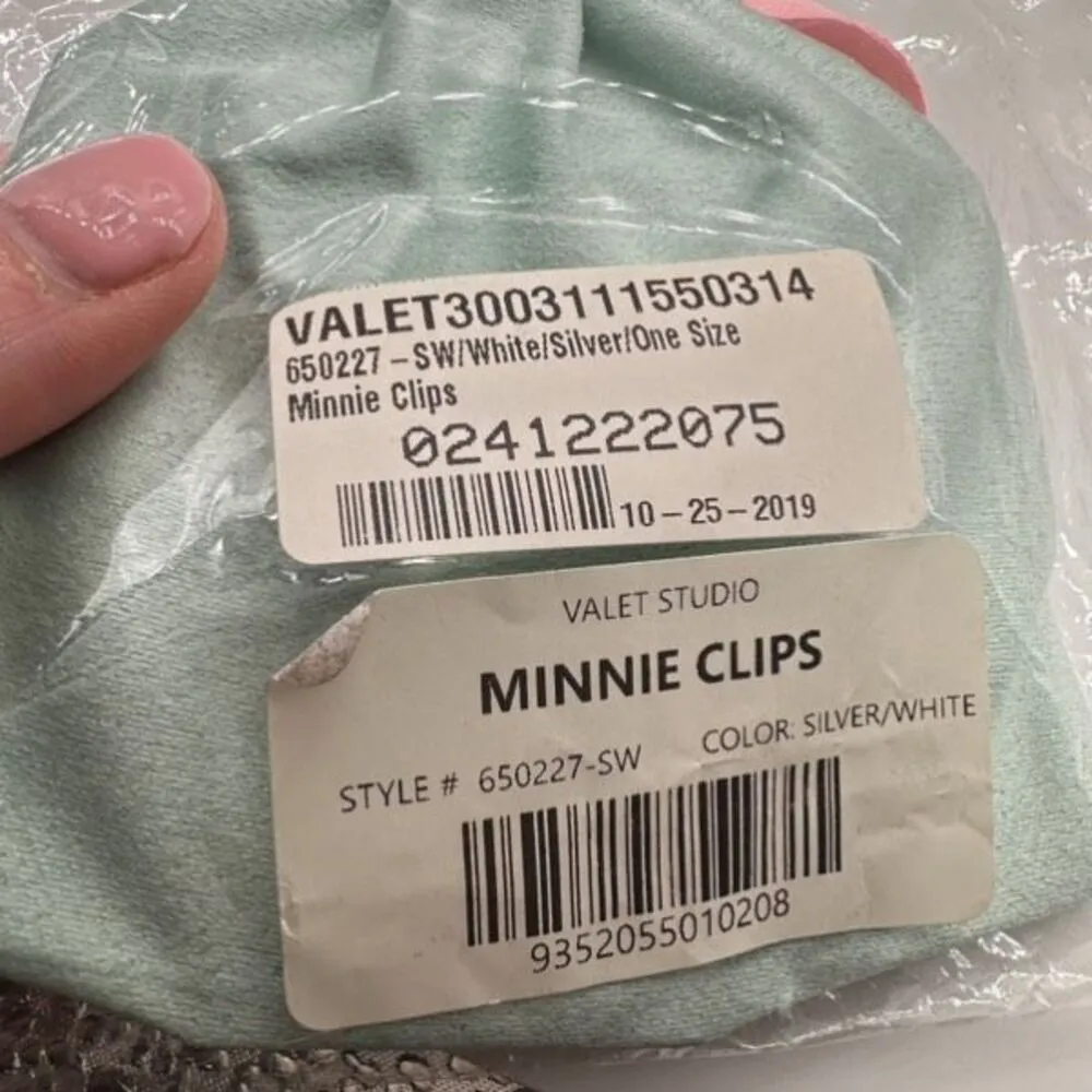 NWT Valet Studio Minnie Clips Silver White glittery ‎ glitter metallic - Image 6