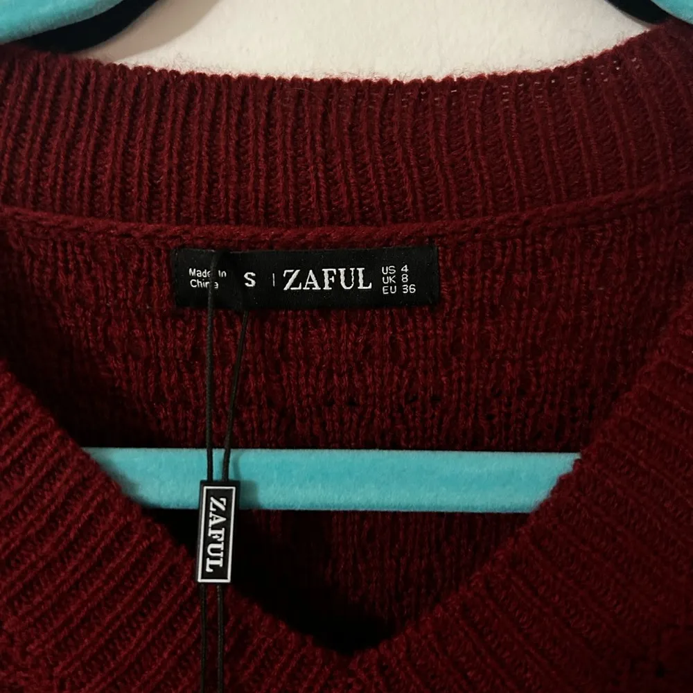 Maroon cropped sweater - Image 2
