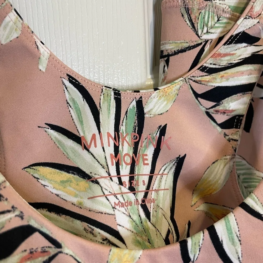 MinkPink Pink Tropical Activewear Set Bundle - Image 5