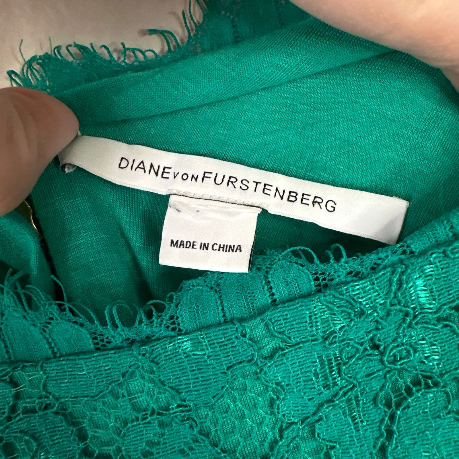 DIANE VON FURSTENBERG Zarita Dress Green Lace Size 10 Mini Sheath Cocktail - Image 7