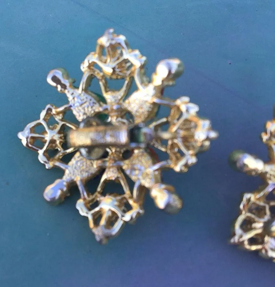 Vintage Sarah Coventry Goldtone Faux Pearl And Opal Clip On Earrings Gold - Image 3