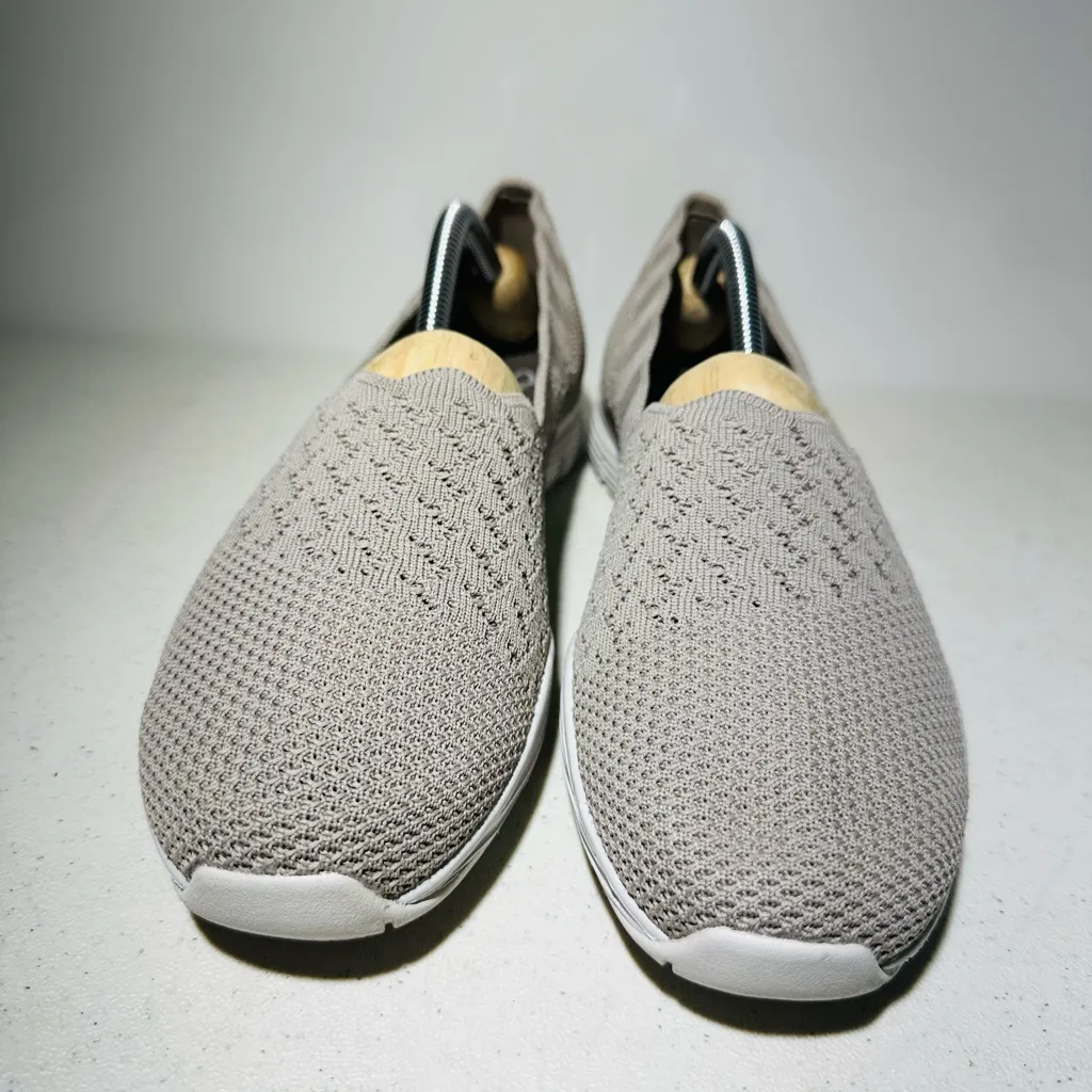 Skechers 49481 Skech Knit Classic Fit Memory Foam Slip On Loafer Taupe Sz 9 - Image 3