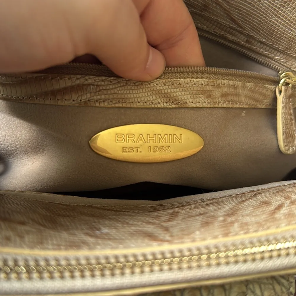 Vintage Brahmin Gold Crocodile Leather Embossed Purse Hand Bag Designer Luxury - Image 9