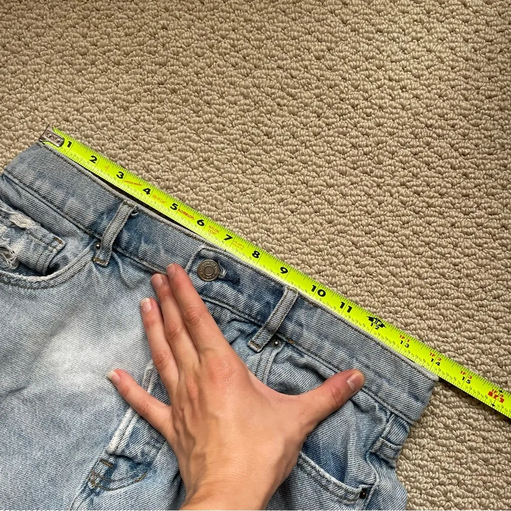 PacSun Featherweight Vintage Cotton “The Icon High Rise” Light Wash Denim Short - Image 5