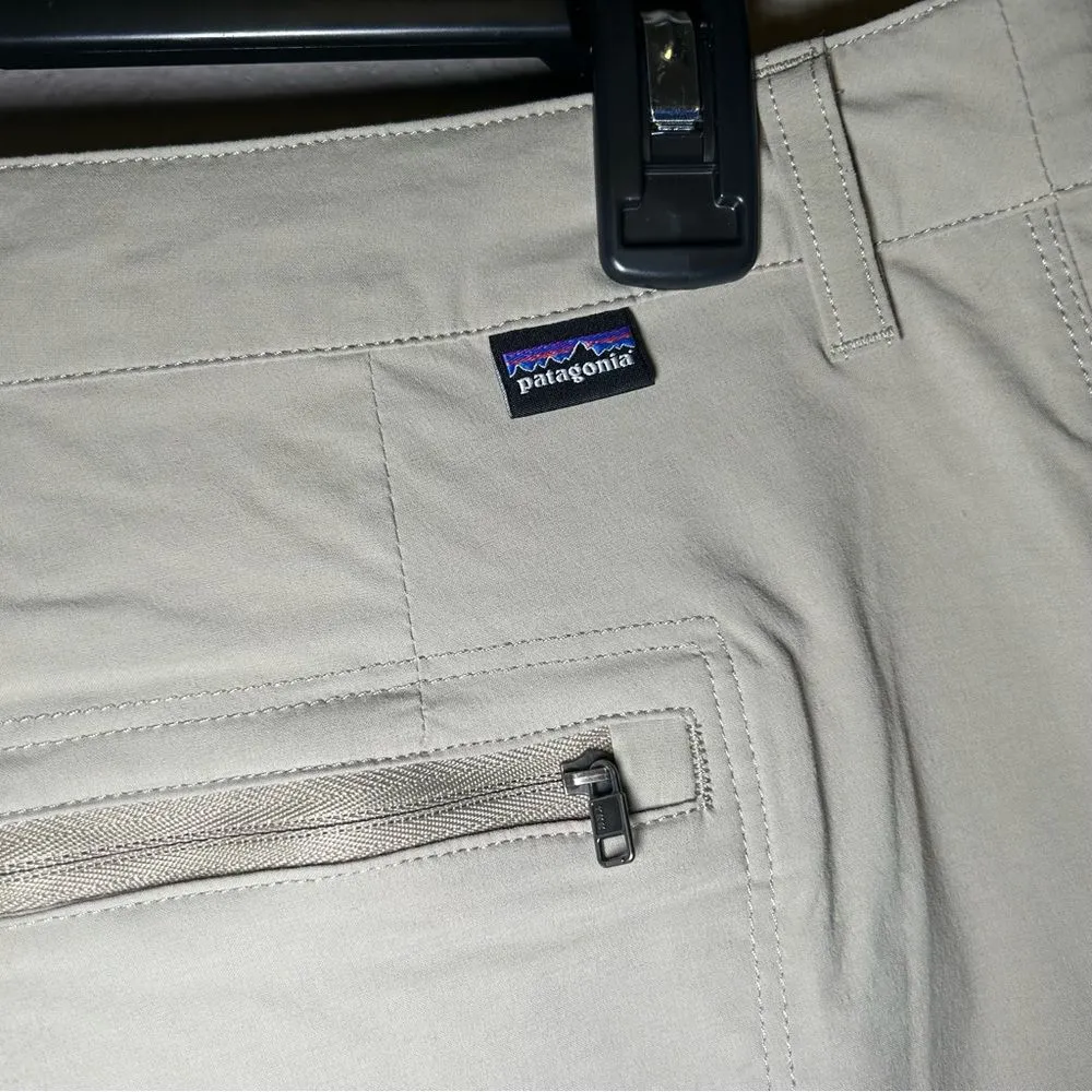 Patagonia Quandary outdoor hiking khaki 5” inseam shorts women’s size large 14 - Image 4
