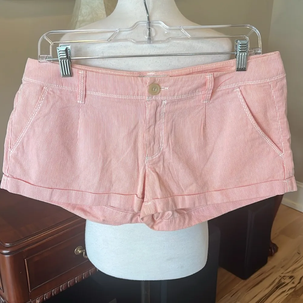 American Eagle Low Rise Shorts - Image 4