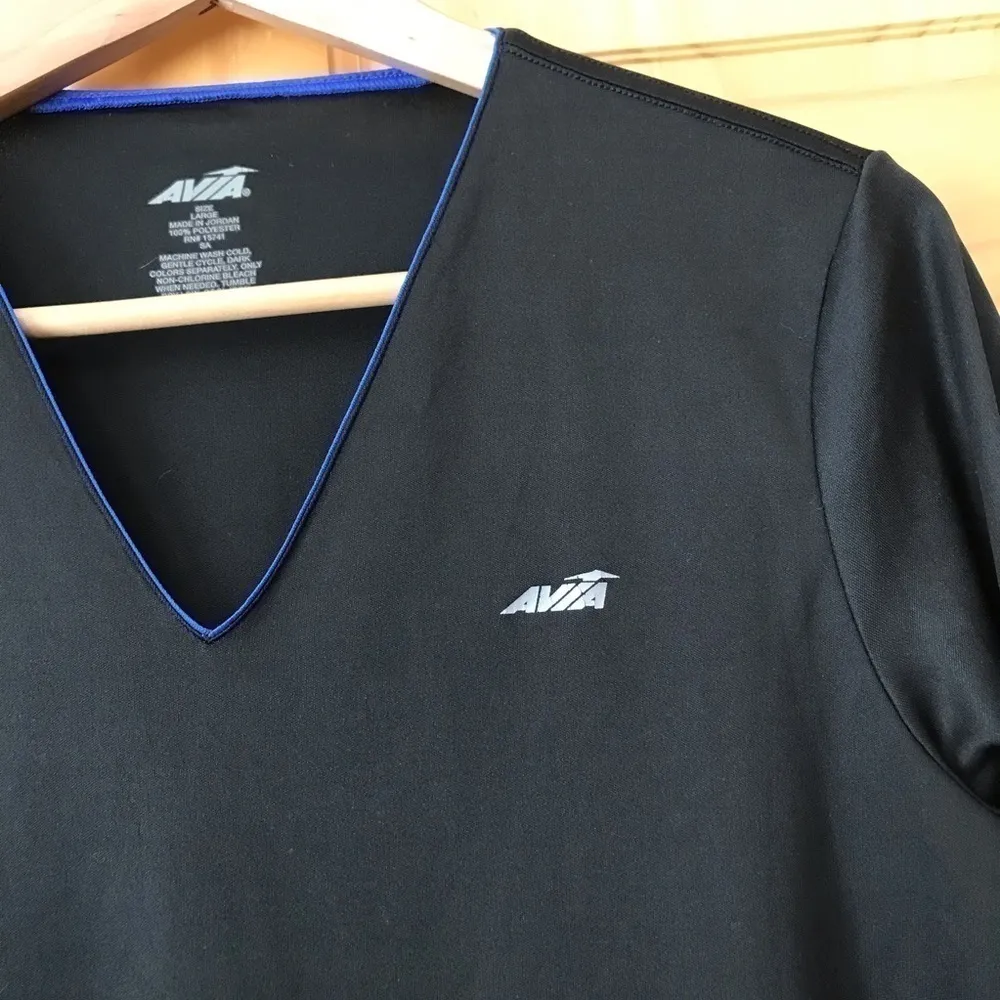 AVIA base layer long sleeve v-neck performance wear active top size large - Image 4